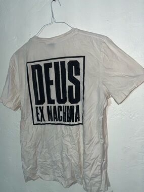 100% Organic Cotton Deus Ex Machina Customs box logo t-shirt distressed worn